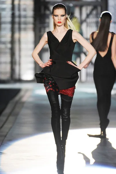 Look 36
